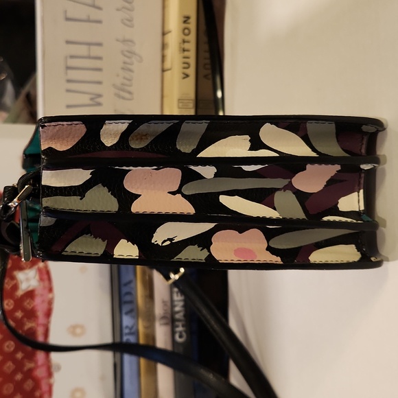 EUC Kate Spade New York Eva Triple Gusset Crossbody - Picture 5 of 16